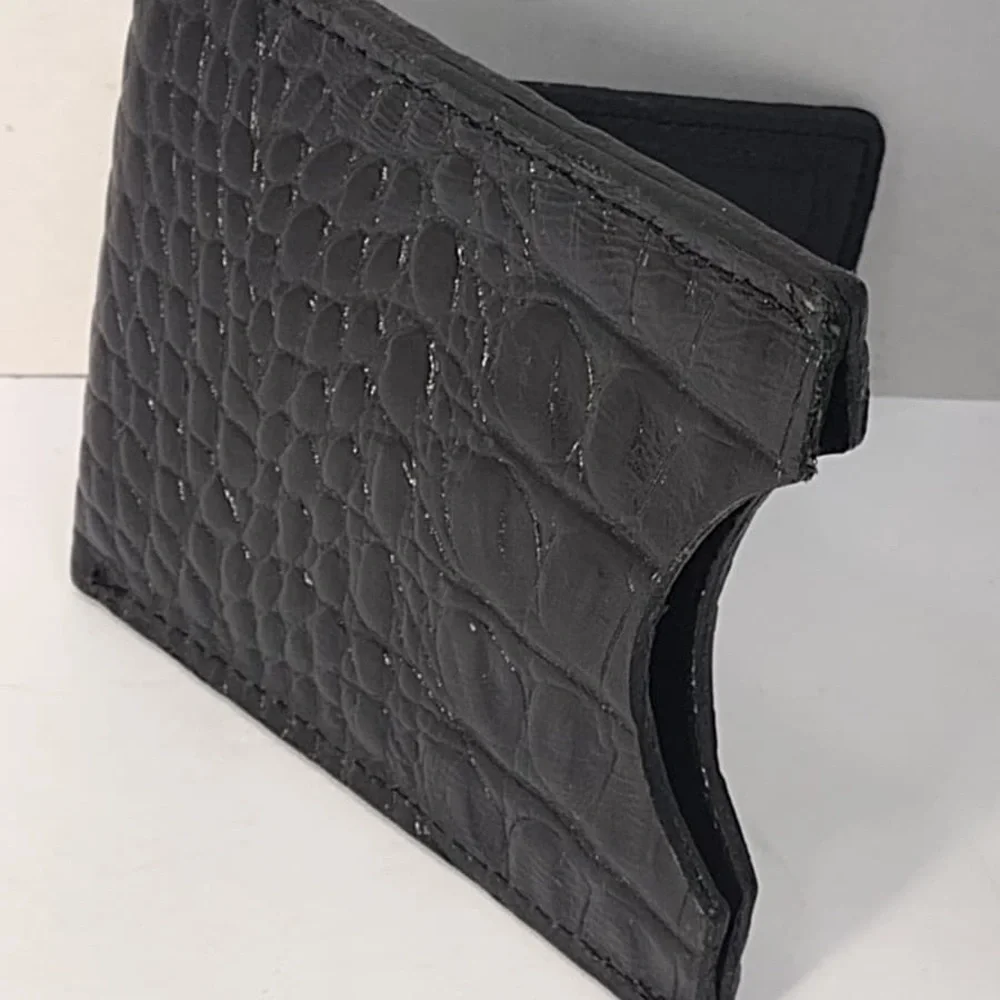 Brighton Black Textured Card Holder pre owned Exellent condition